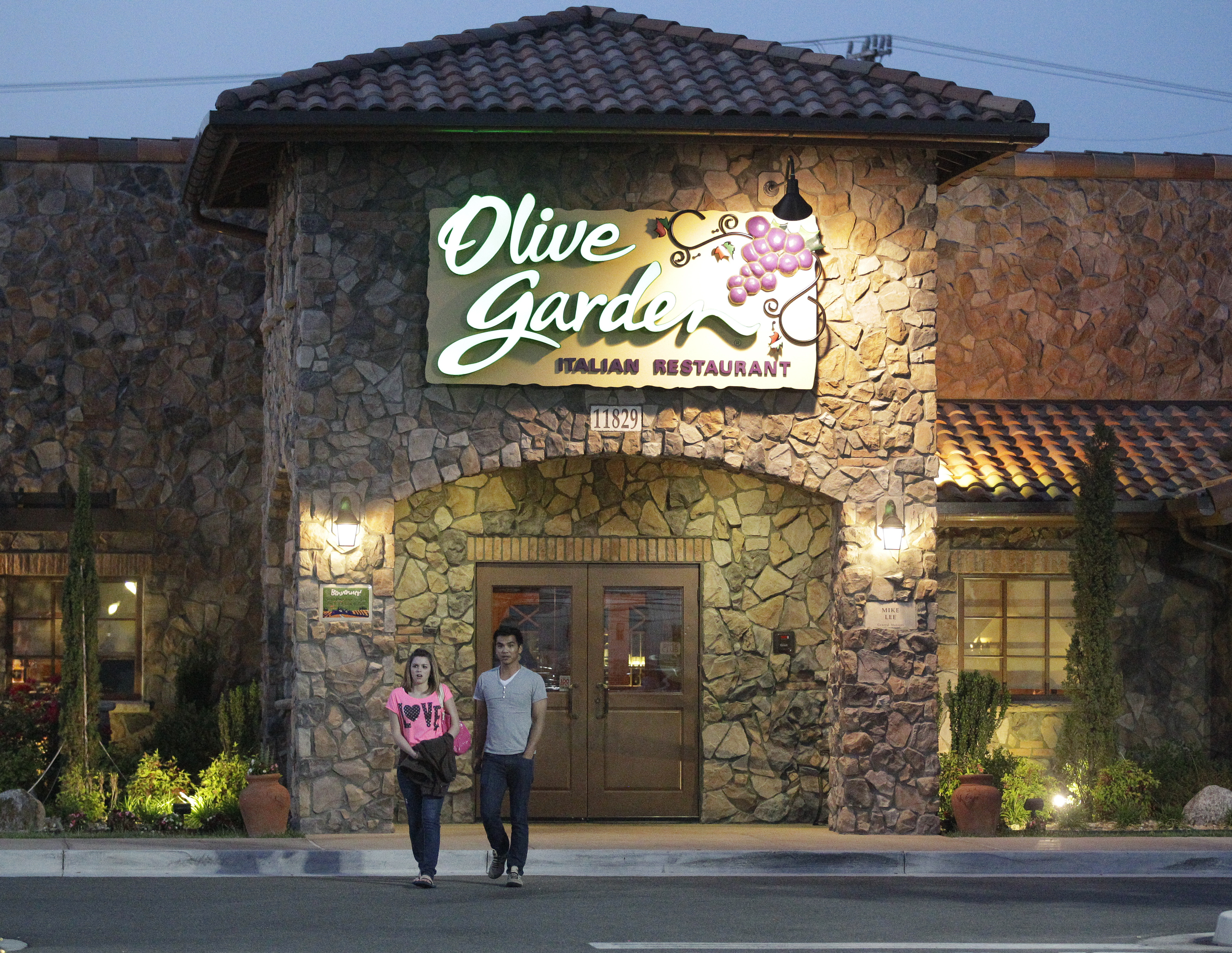 Olive Garden Special Offers Seven Weeks Of Pasta For 100 Wtop