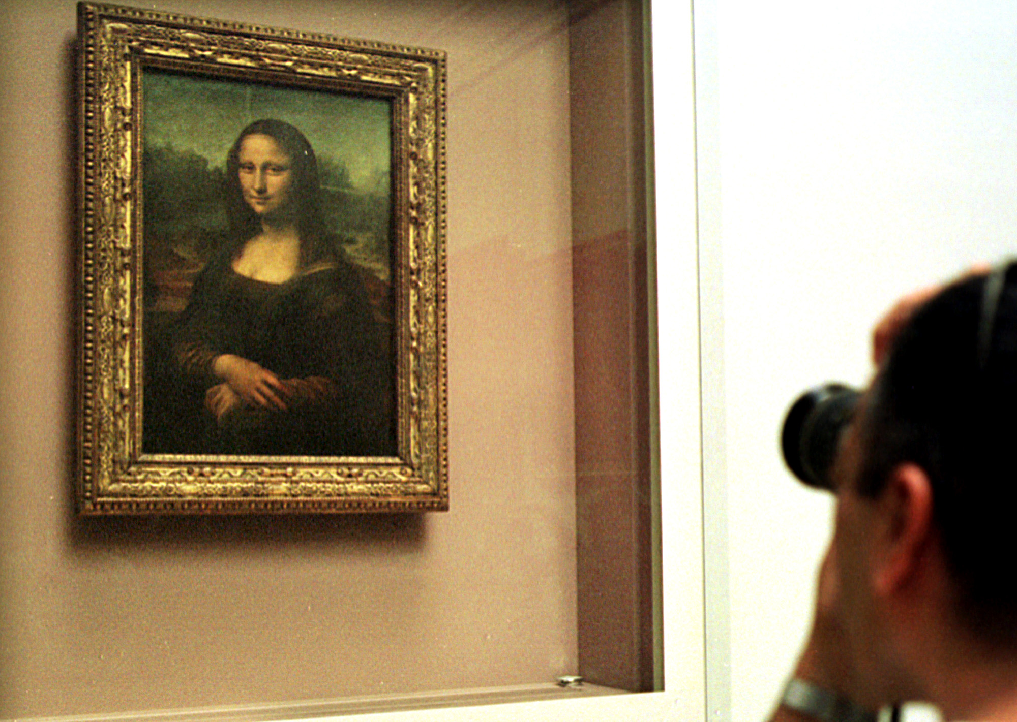 hidden-portrait-found-under-mona-lisa-wtop