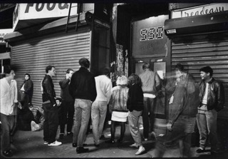 Fans enter the 9:30 Club at its original F Street location. (Library of Congress)