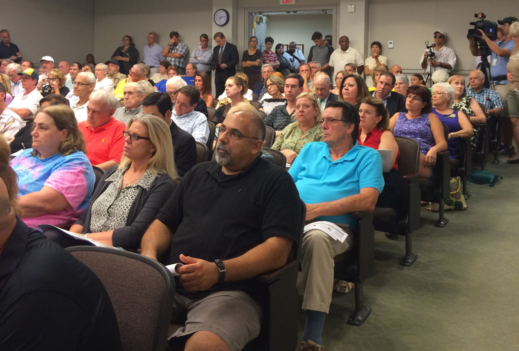 There was standing room only left at the meeting Tuesday night. (WTOP/Dick Uliano)
