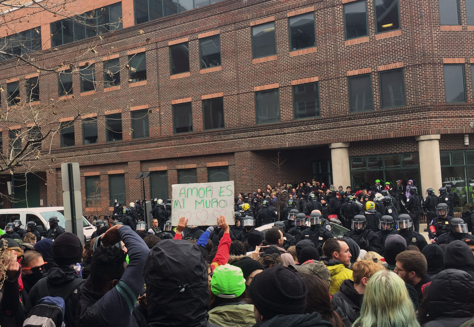 Lawsuit filed against police in DC after Inauguration Day arrests - WTOP