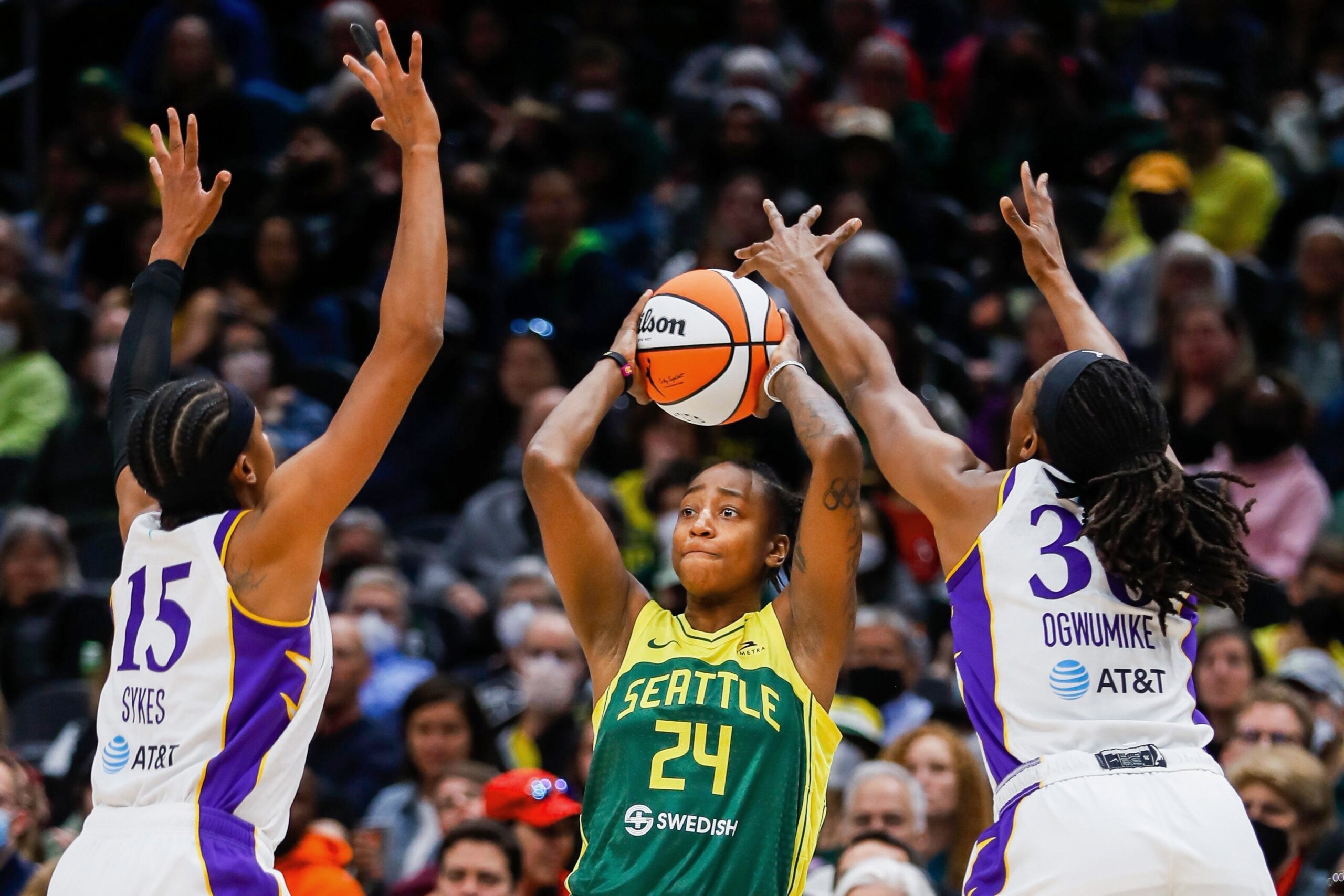 Stewart scores 28 to help Storm beat Sparks 83-80 | WTOP News