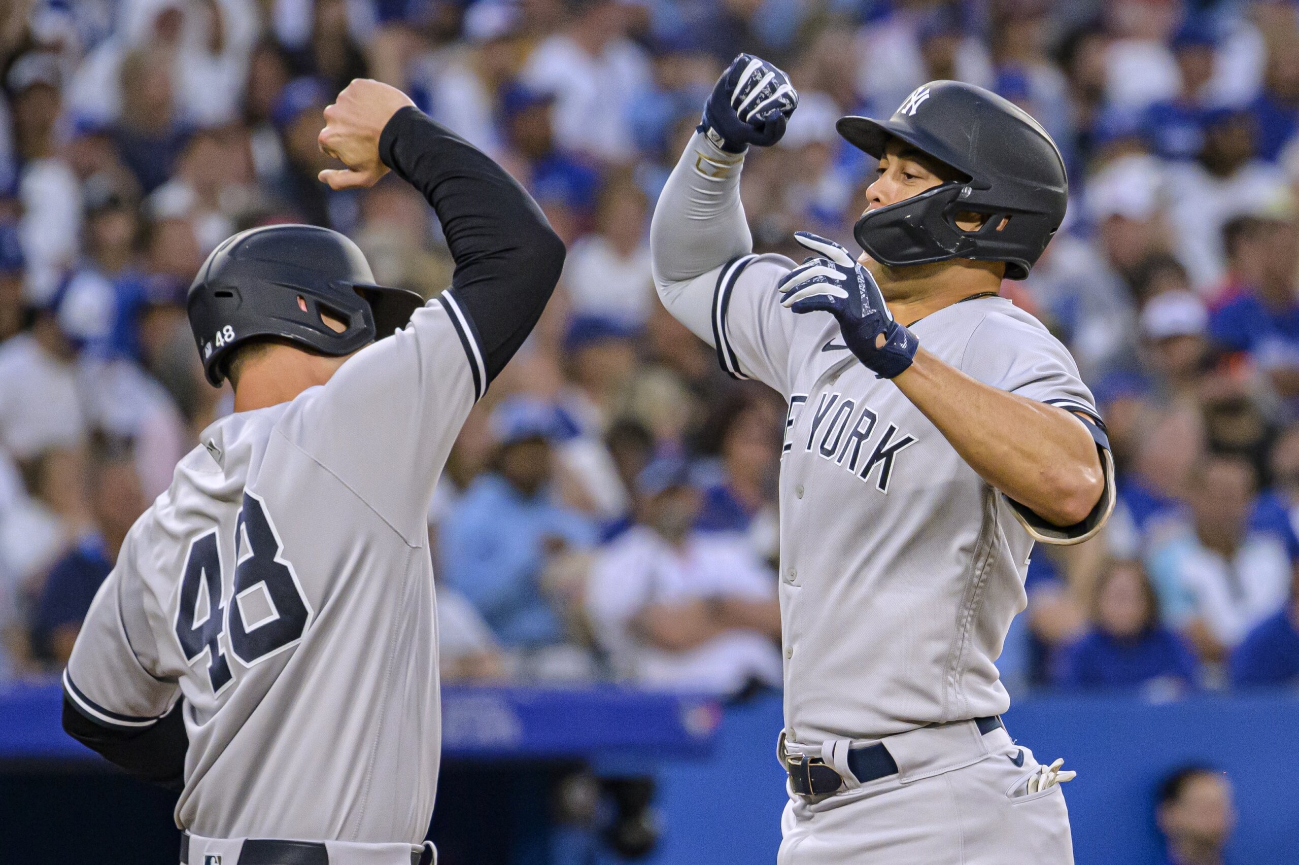 Rizzo slam in 8-run 5th, Yanks rout Jays 12-3 for 8th in row | WTOP News
