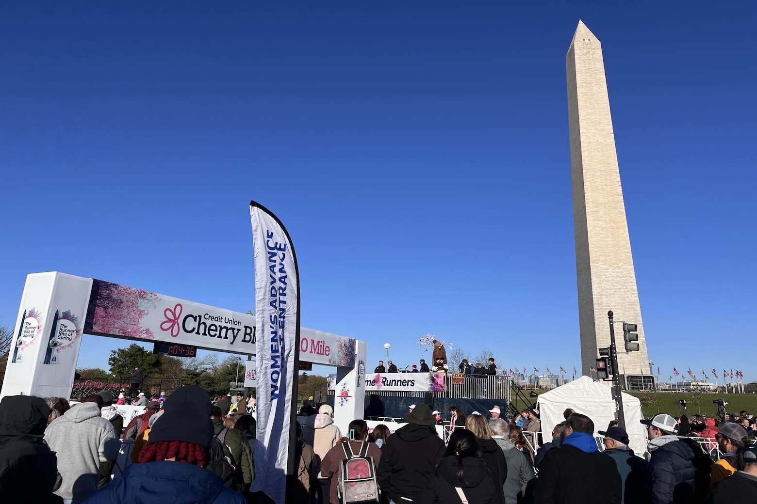 PHOTOS: Runners take on the 51st annual Cherry Blossom 10 Mile Race in DC - WTOP News