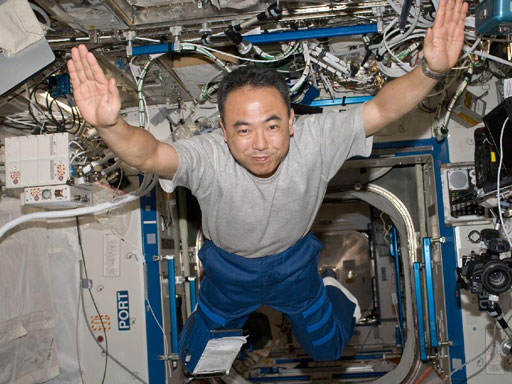 VIDEO: Japanese astronaut plays spaceball