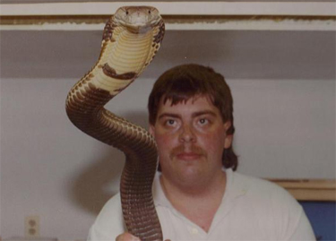 Show features Emmitsburg man who died of cobra bite