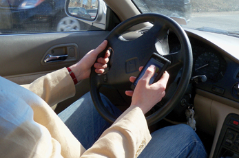 Survey: Drivers know distracting behaviors are unsafe, but do them anyway