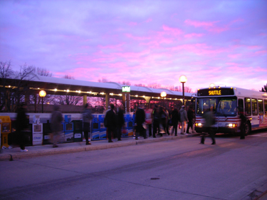 MetroAlerts warn bus and rail commuters of delays