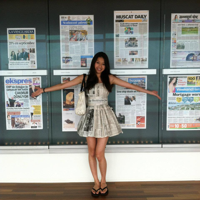 Teen makes news with dress at Newseum