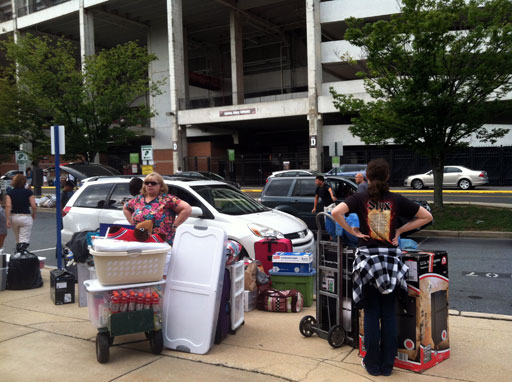 Students move in at the University of Maryland (PHOTOS)