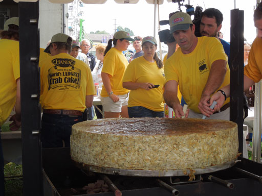 Md. company breaks record for world’s largest crab cake