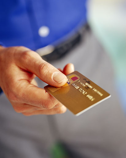 How to avoid extra fees on credit cards