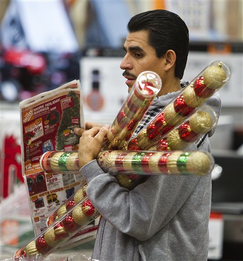 Holiday shoppers will buy more and buy early