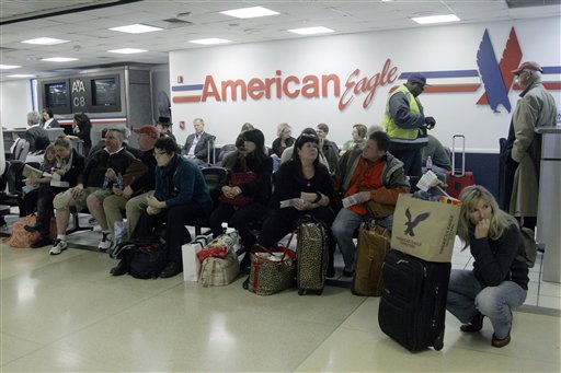 Hurricane Sandy grounds thousands of flights