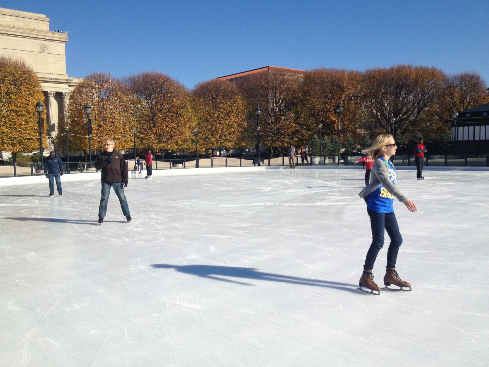 Holiday season means ice skating on the Mall | WTOP News