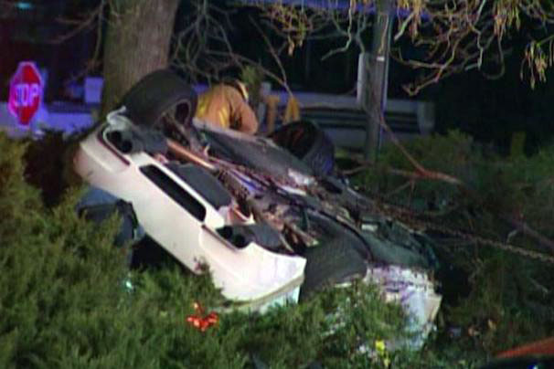 Arlington crash leaves one dead, two injured