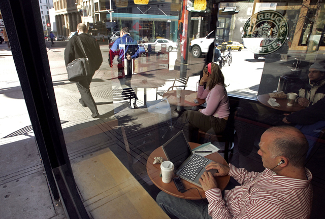 How cyberthieves snag your info at Wi-Fi hotspots