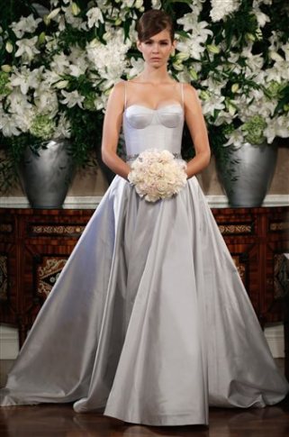 Sleeveless wedding gowns: Elegant but abundant? | WTOP