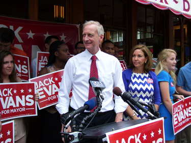 Evans announces run for D.C. mayor