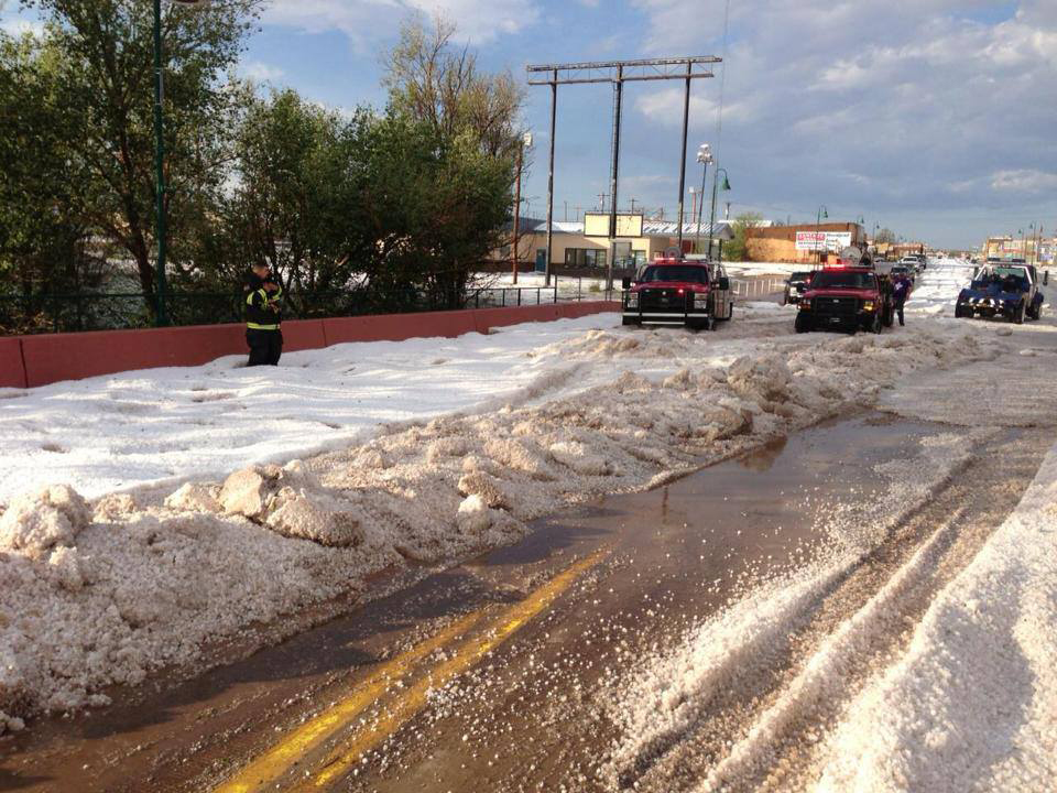 Storm dumps more than a foot of hail on NM town