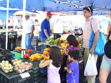Va. begins a week of celebrating farmers markets