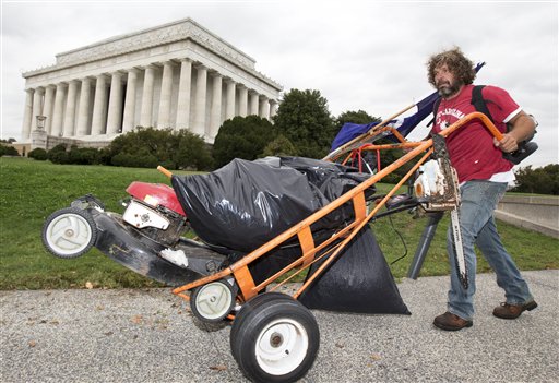 Man takes mower to National Mall during shutdown