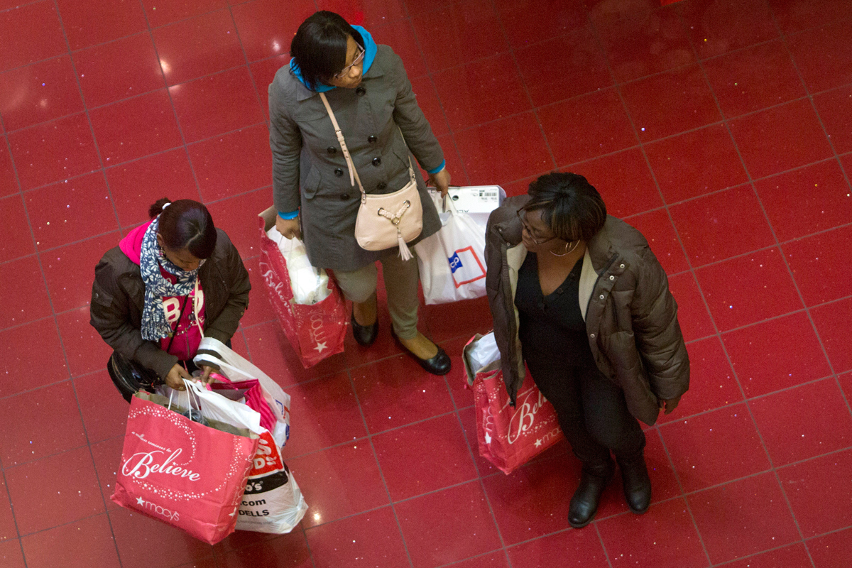 Ways to avoid retailers’ tricks while holiday shopping