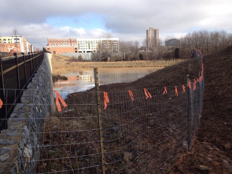 New fence around Md. pond after boy dies