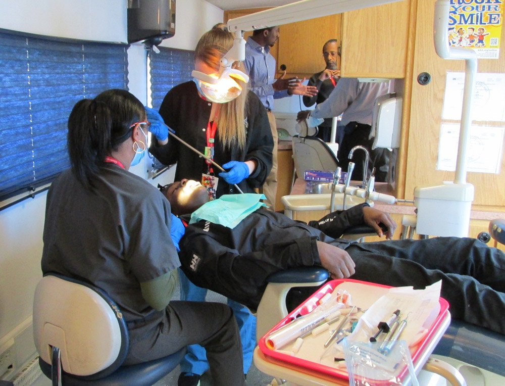 Say ‘Aaaaa’: Mobile dentist office takes care of kids one cleaning at a time