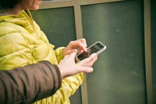 Stolen phone: Should you play smartphone vigilante?