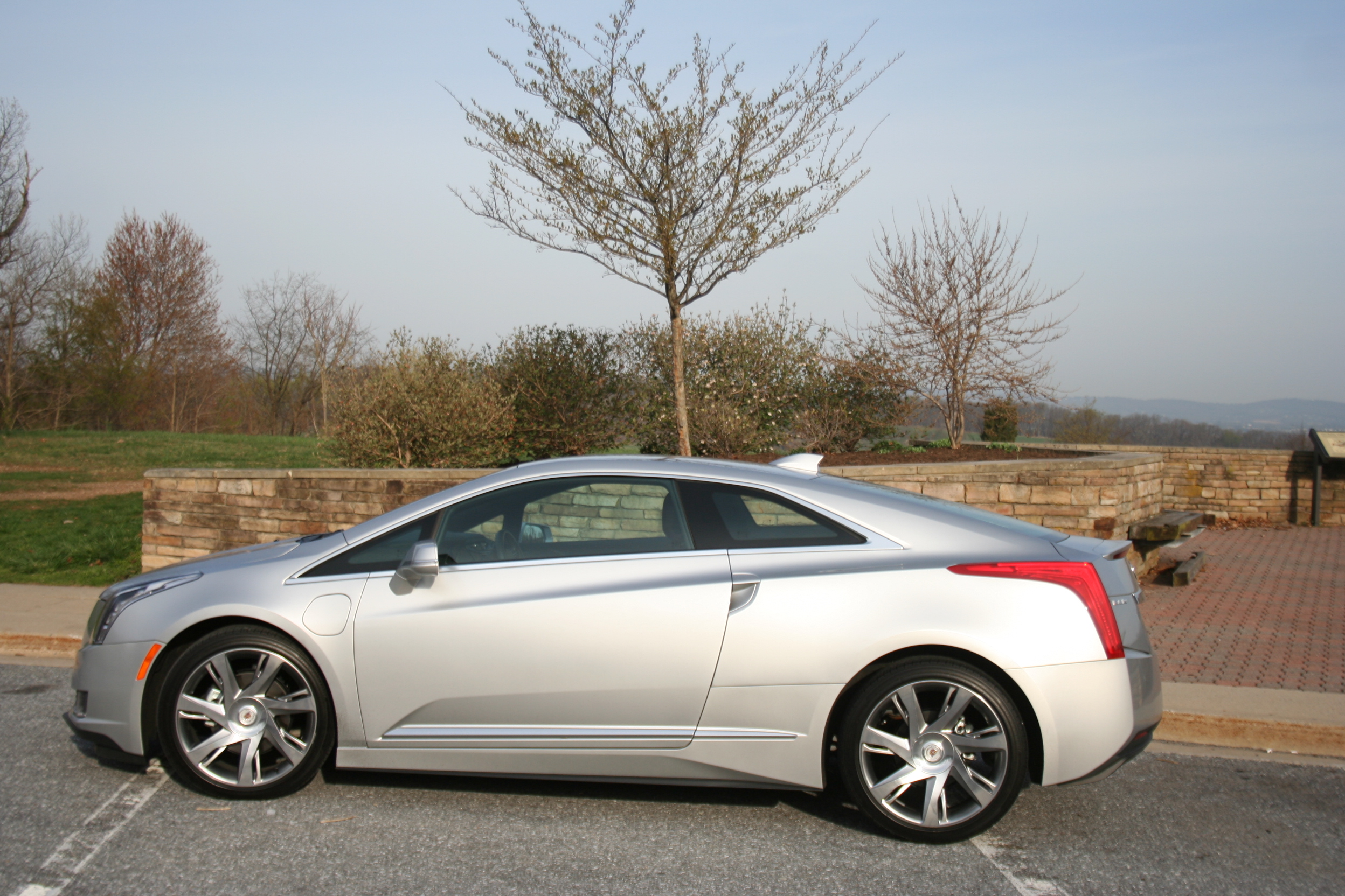 Car Report: Cadillac ELR is a head-turning hybrid