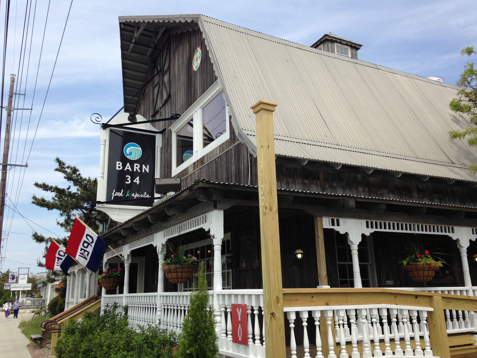 Pirate’s Den reopens in new spot as Barn 34