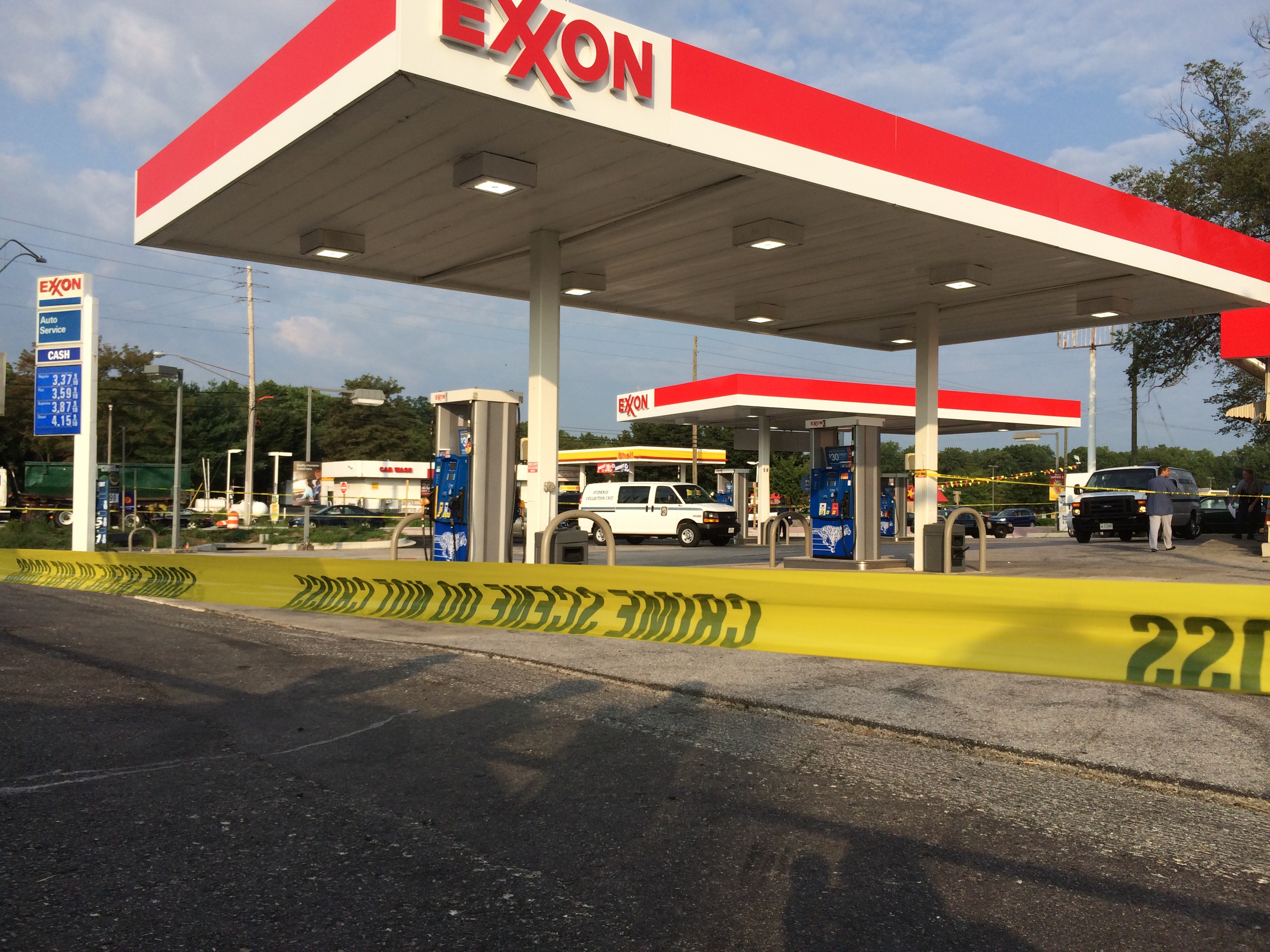 Gas station clerk shot, killed in Anne Arundel County; shooter at large