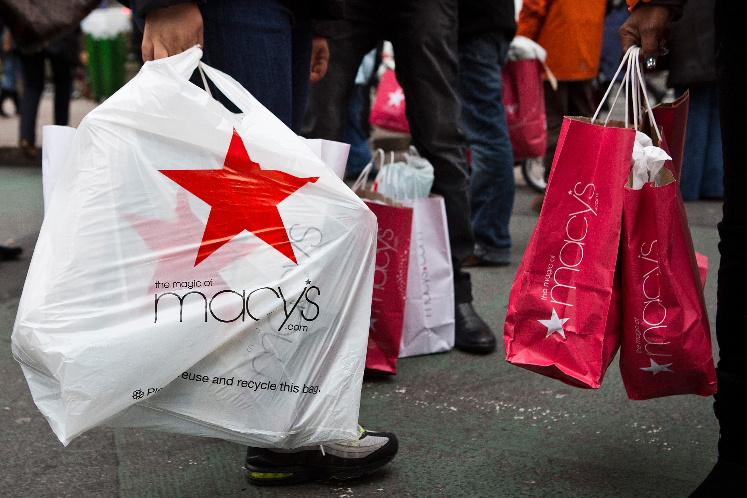 Macy’s says employee hid up to $154 million in expenses, delays Q3 earnings