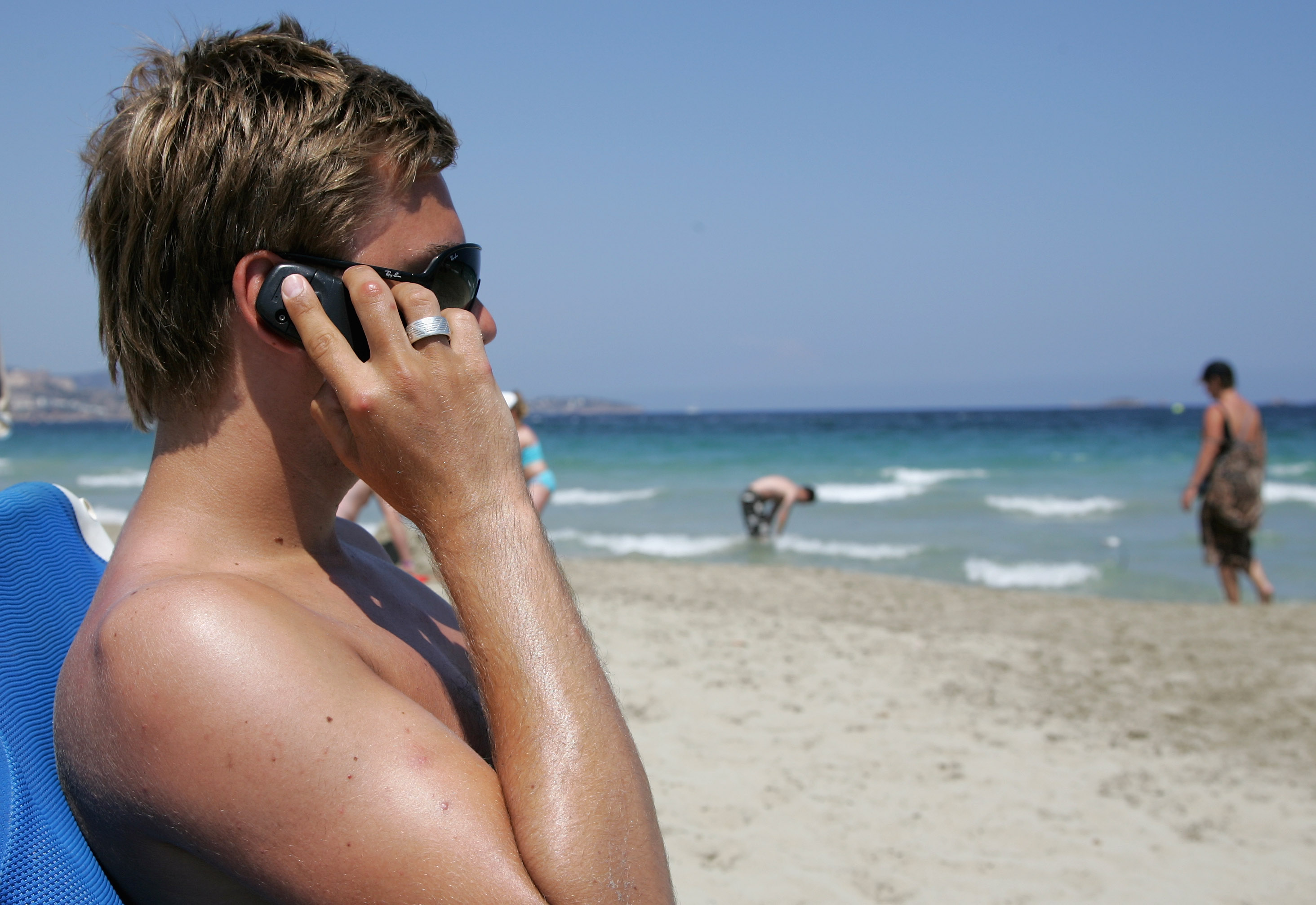 Quick fixes for summertime cellphone damage