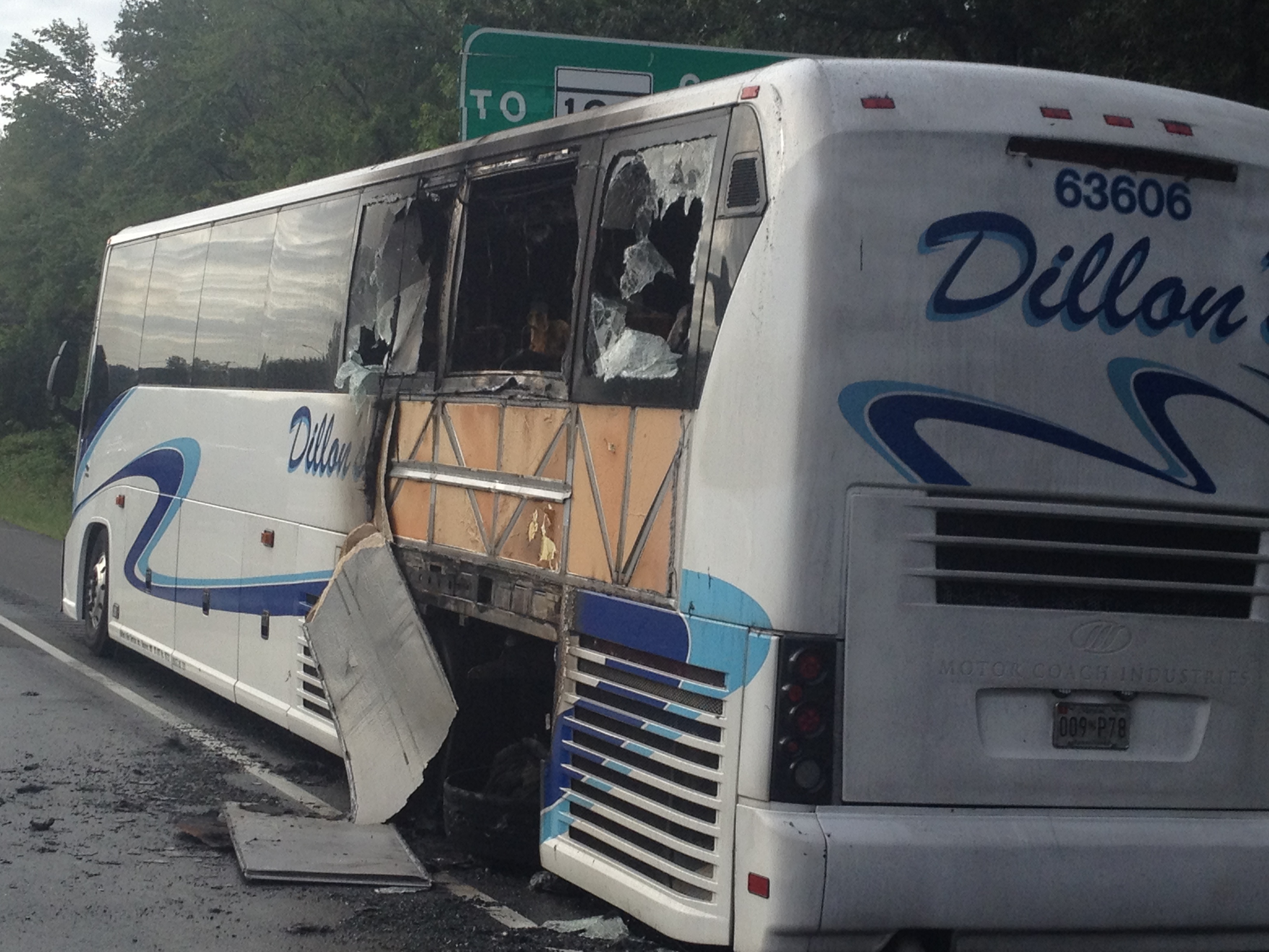 Commuter bus catches fire on the Inner Loop (Video)