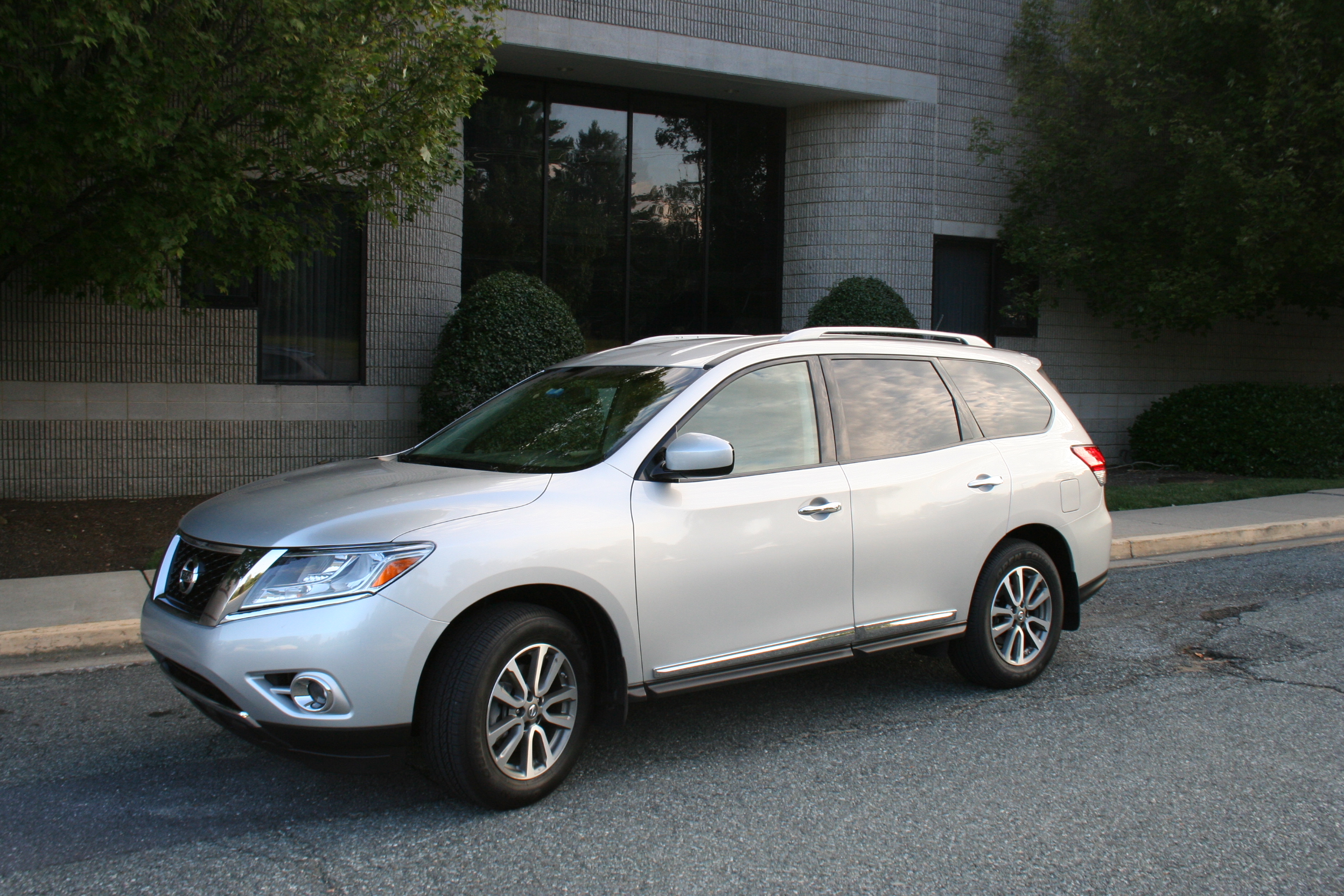 Car Report: The Nissan Pathfinder is now a more family-oriented crossover