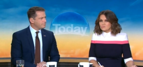 Australian broadcaster makes suitable point about sexism by wearing same suit every day (Video)