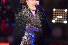Idina Menzel performs in Times Square during New Year's Eve celebrations on Wednesday, Dec. 31, 2014 in New York. (Photo by Charles Sykes/Invision/AP)