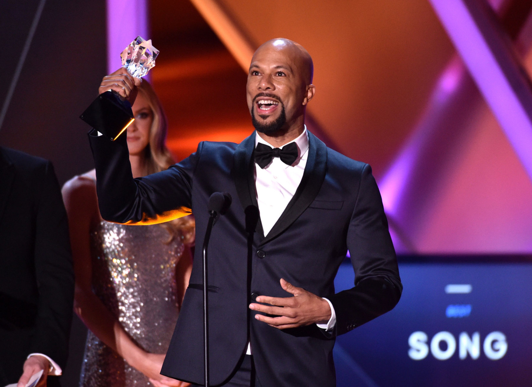 
Common accepts the best song award for the song “Glory” from “Selma” at the 20th annual Critics' Choice Movie Awards at the Hollywood Palladium on Thursday, Jan. 15, 2015, in Los Angeles. (Photo by John Shearer/Invision/AP)