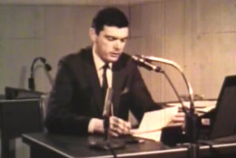 Dave McConnell at the WTOP anchor desk in the mid-1960s. (Courtesy YouTube/eyeontv)