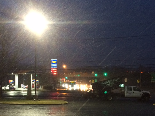 WTOP's Rob Stallworth captured some snow falling in Riverdale, Maryland, at about 7 a.m. Monday. (WTOP/Rob Stallworth)
