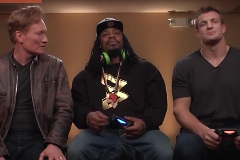 Marshawn Lynch, Gronk play ‘Kombat’ on ‘Conan’