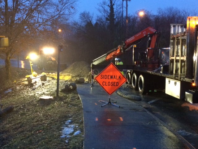 A water main broke at  the I-66 eastbound ramp to Spout Run. The ramp goes to U.S. 29. (WTOP/Rob Stallworth)