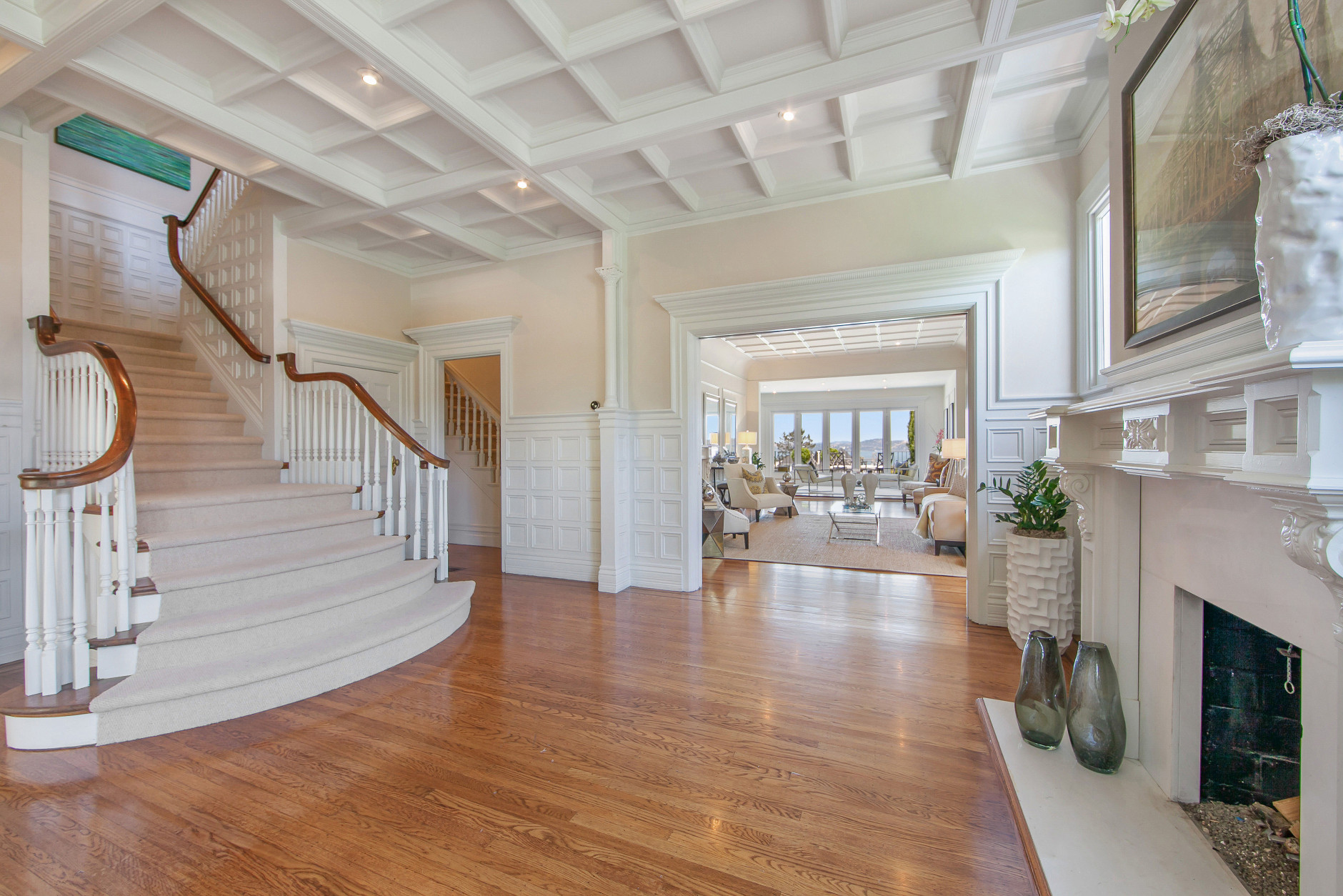 The residence has been used as a location for a feature film and a TV pilot, as well as in catalogs for Pottery Barn and Design within Reach. (Jason Wakefield/TopTenRealEstate)