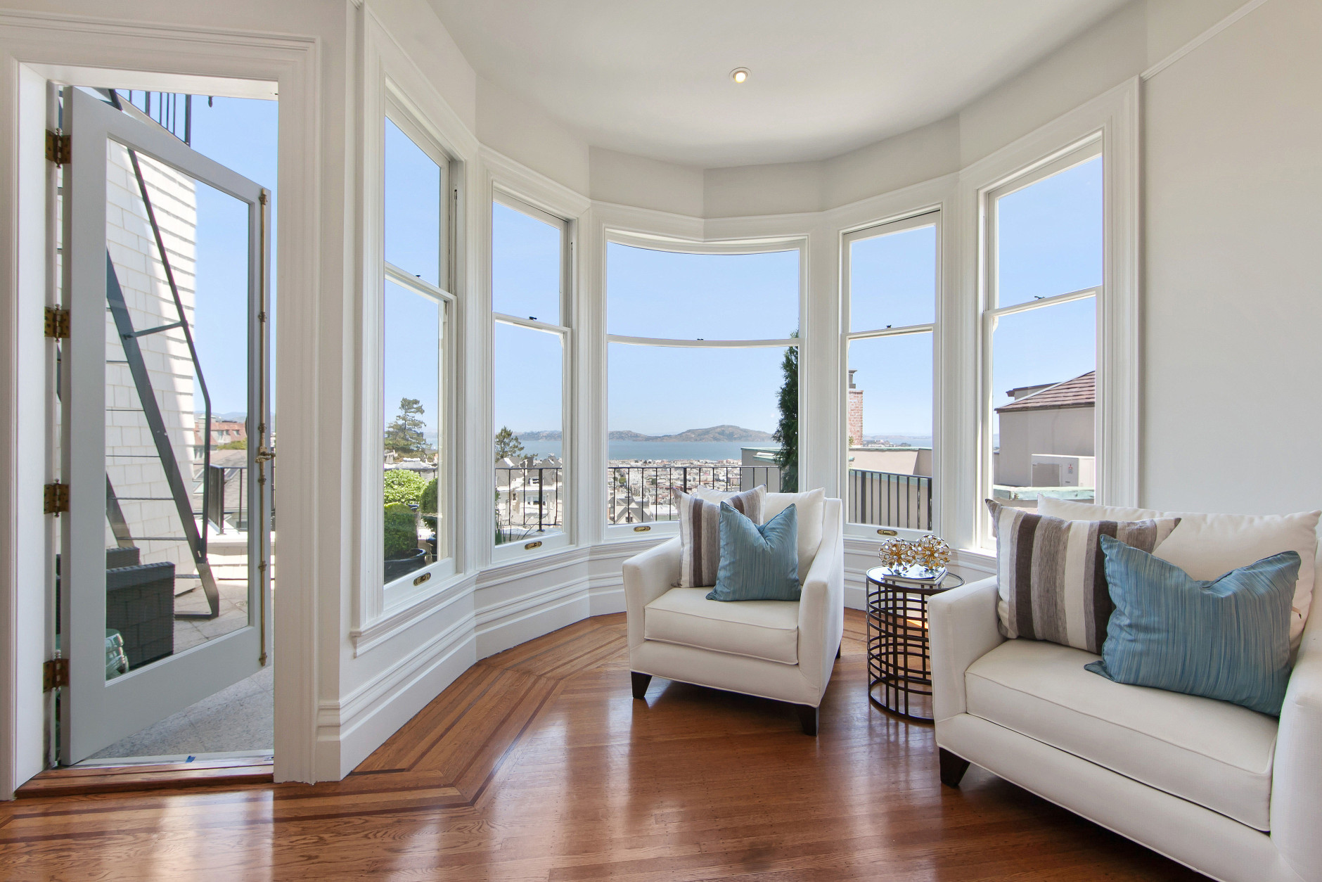 Meg Ryan’s San Francisco six-bedroom home that she shared with actor Dennis Quaid is up for sale and priced at nearly $9 million. (Jason Wakefield/TopTenRealEstate)