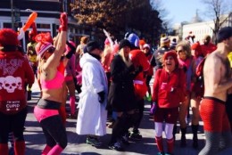 The Cupid Undie Run raises funds to fight NF. (WTOP/Dick Uliano)