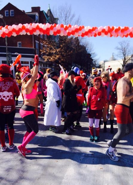 The Cupid Undie Run raises funds to fight NF. (WTOP/Dick Uliano)