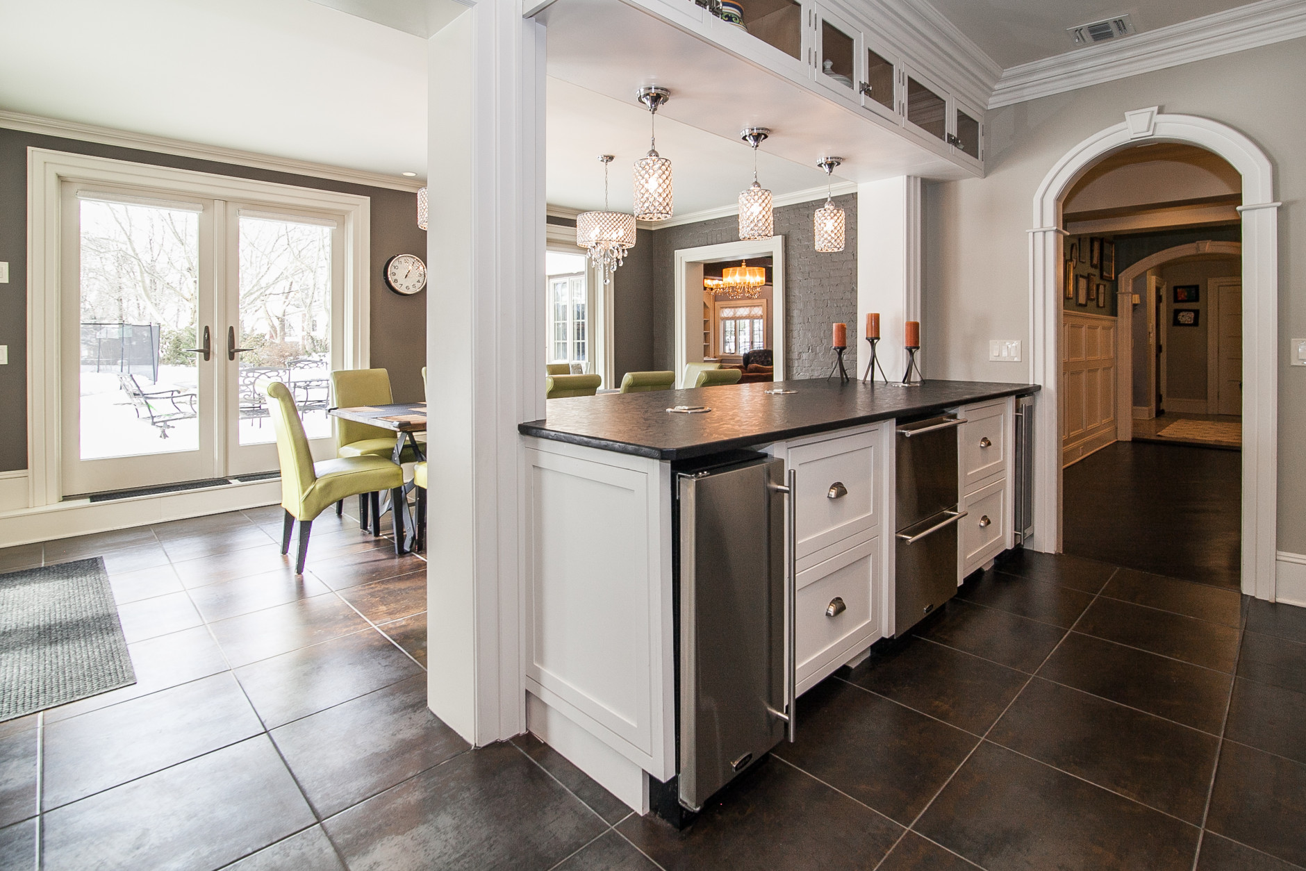 The house has a gourmet eat-in kitchen with a breakfast area. (Genelle Brown/TopTenRealEstate)
