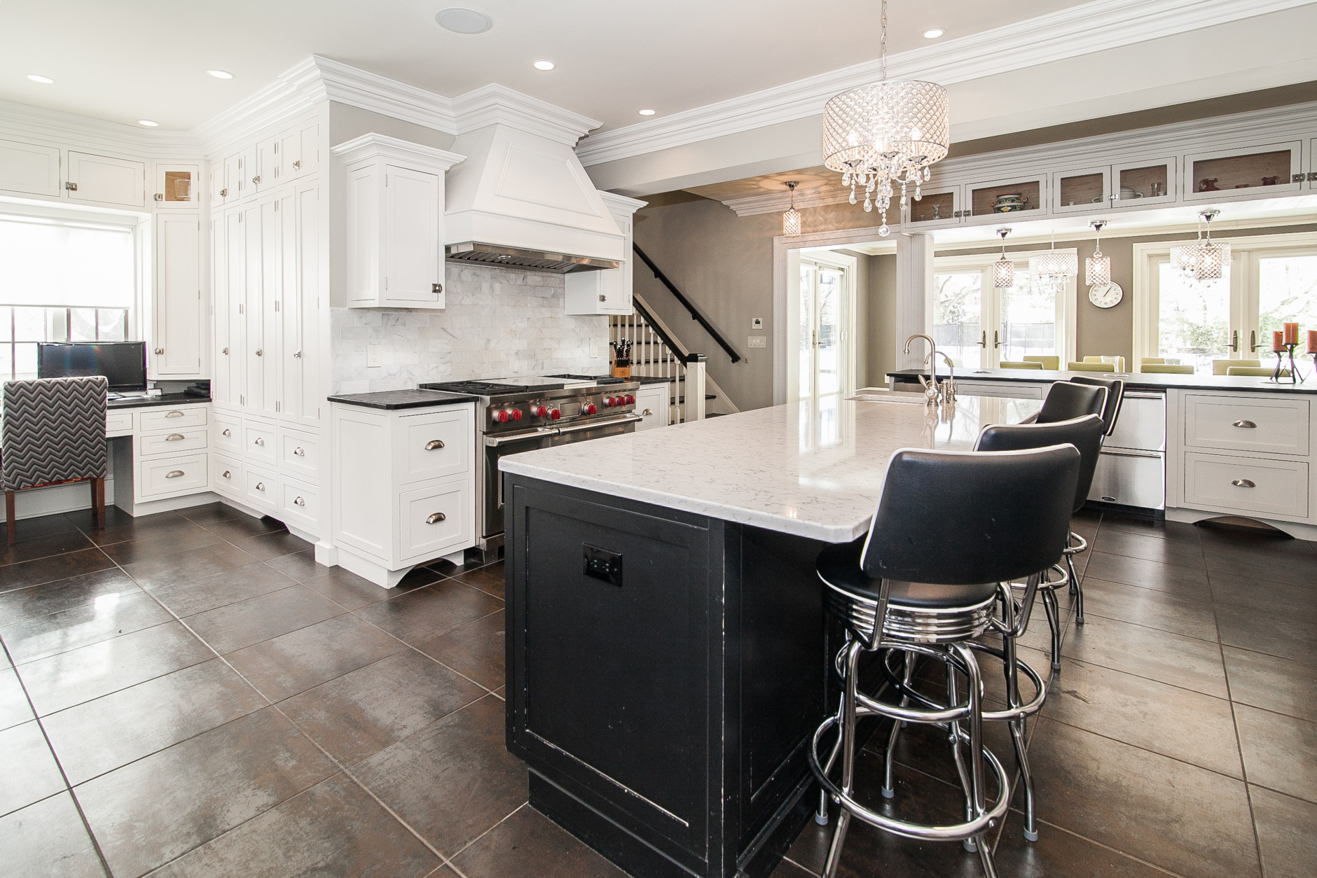 The house has a gourmet eat-in kitchen with a breakfast area. (Genelle Brown/TopTenRealEstate)